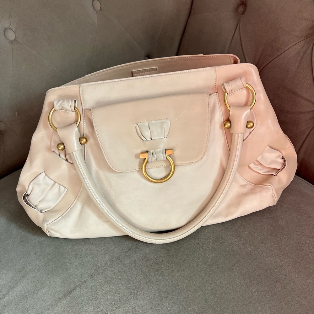 Salvatore Ferragamo creme leather bag
